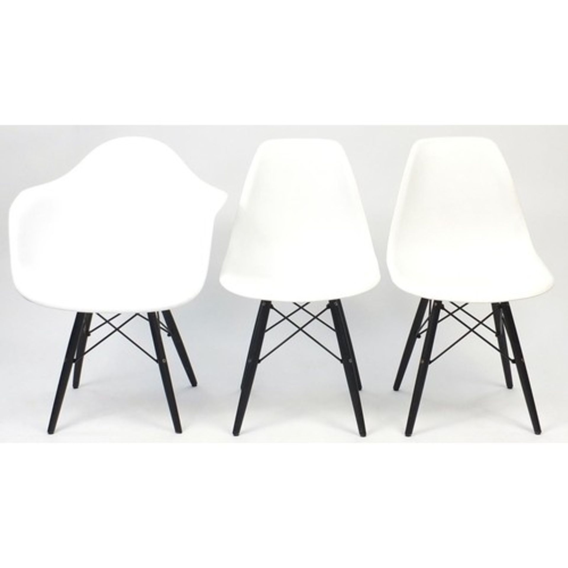 Early Arkana tulip table and five modern Eames design Eiffel Tower chairs, the table 73cm high x 12 - Image 9 of 12
