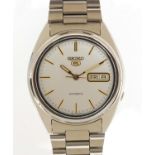 Seiko 5, gentlemen's automatic wristwatch with day date aperture, box and paperwork, numbered 7S26-