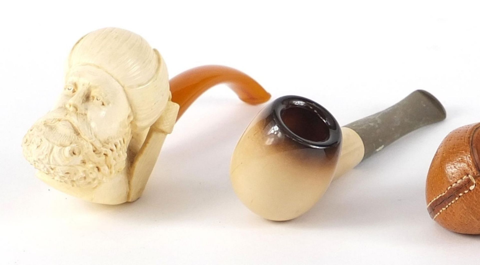 Smoking objects including an antique horn snuff box and a Meerschaum pipe with amber coloured - Bild 2 aus 6