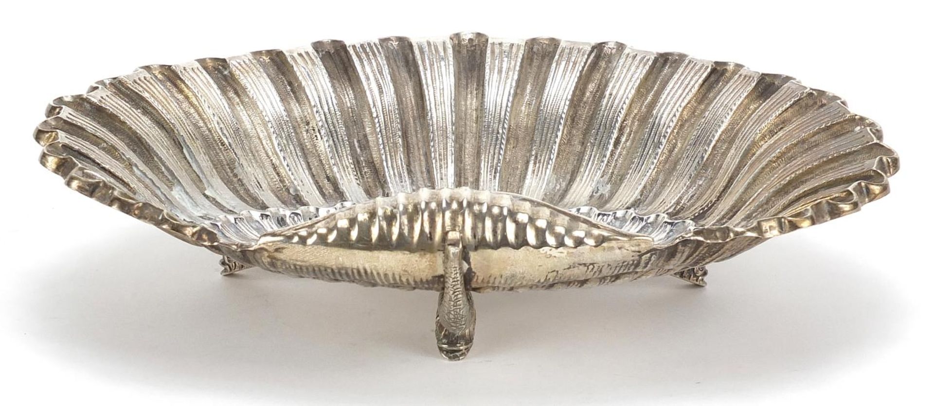 Continental silver shell shaped bowl raised on three dolphin feet, 23cm wide, 366.2g :For Further - Image 3 of 5