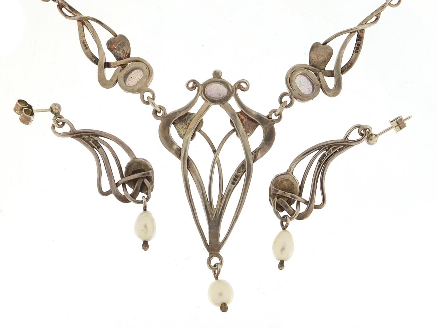 Art Nouveau silver and opalescent necklace with matching earrings, the necklace 38cm in length, - Image 5 of 6