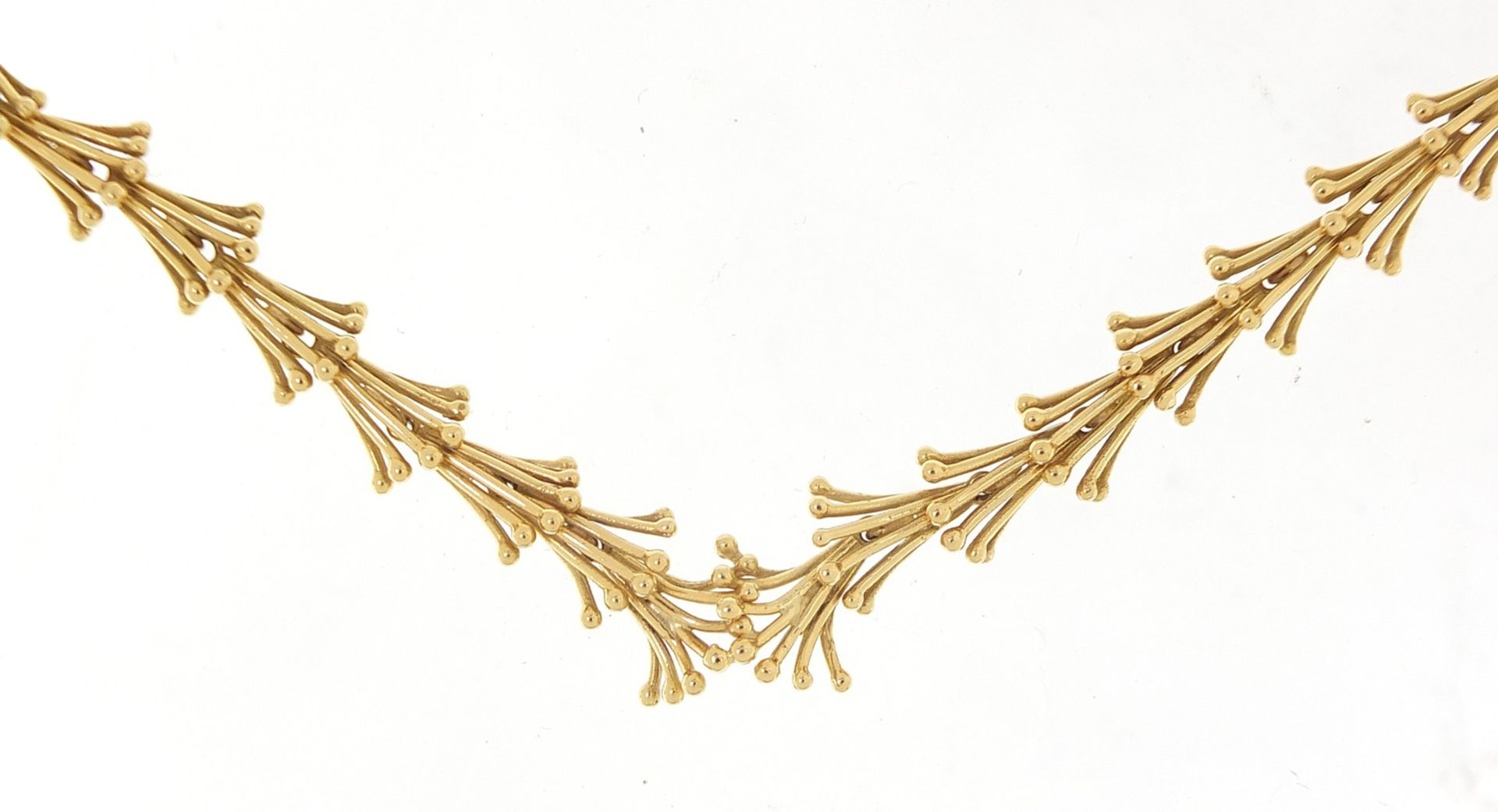 John Donald, Modernist 18ct gold necklace housed in a John Donald velvet and silk lined box, 38cm in - Image 3 of 7
