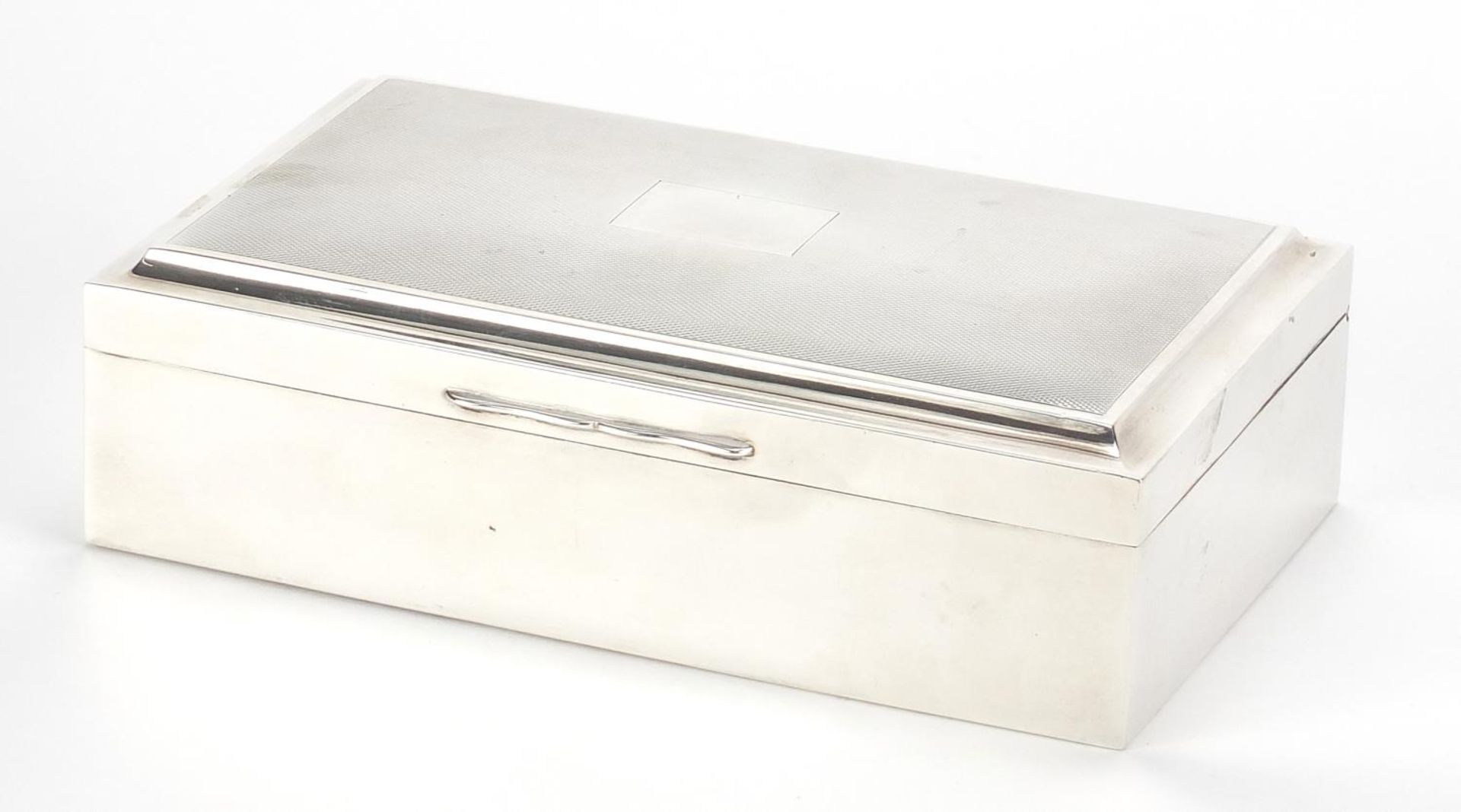 Alexander Clark & Co Ltd, Elizabeth II silver cigar box, the hinged lid with engine turned