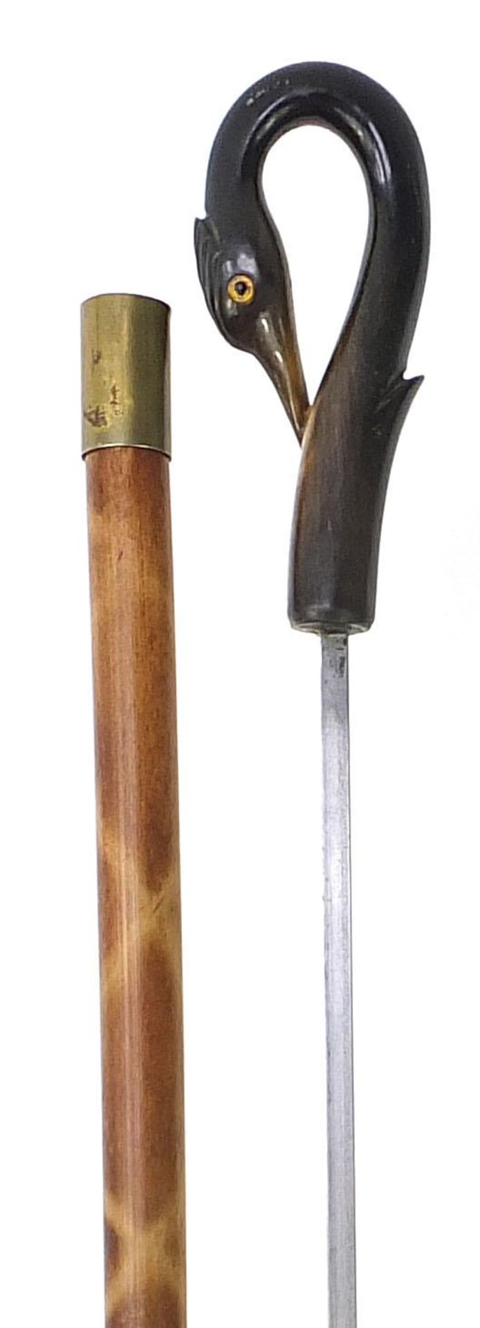 Bamboo sword stick with horn handle carved in the form of a swan's head, 86.5cm in length :For - Image 8 of 11