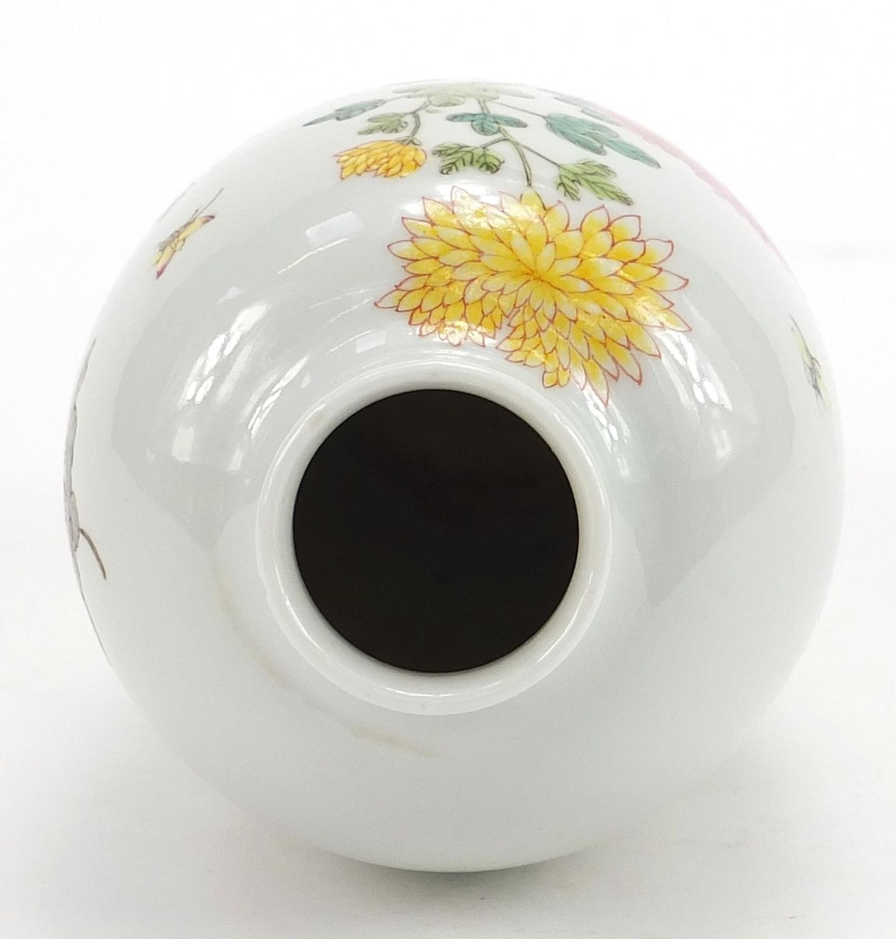 Chinese porcelain vase finely hand painted in the famille rose palette with butterflies amongst - Image 5 of 8