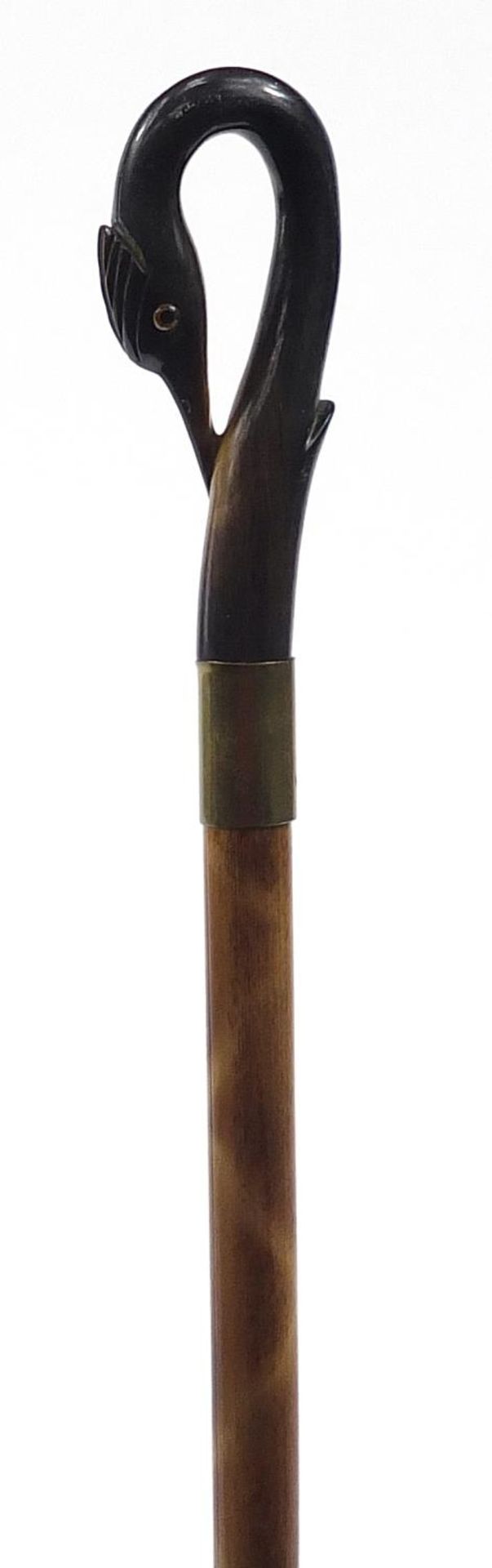 Bamboo sword stick with horn handle carved in the form of a swan's head, 86.5cm in length :For - Image 3 of 11