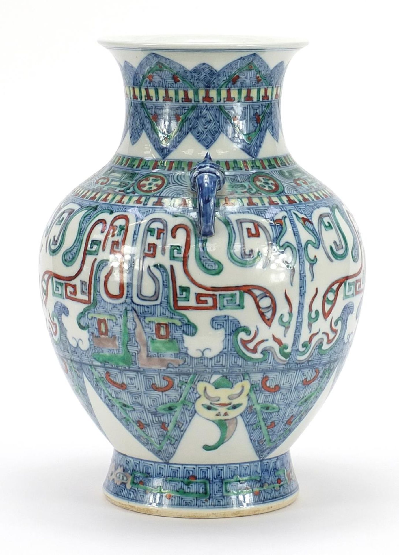 Chinese doucai porcelain vase with handles, hand painted with mythical faces and heads, six figure - Bild 6 aus 10