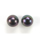 Pair of 9ct gold cultured black pearl stud earrings, 6mm in diameter, 0.9g :For Further Condition