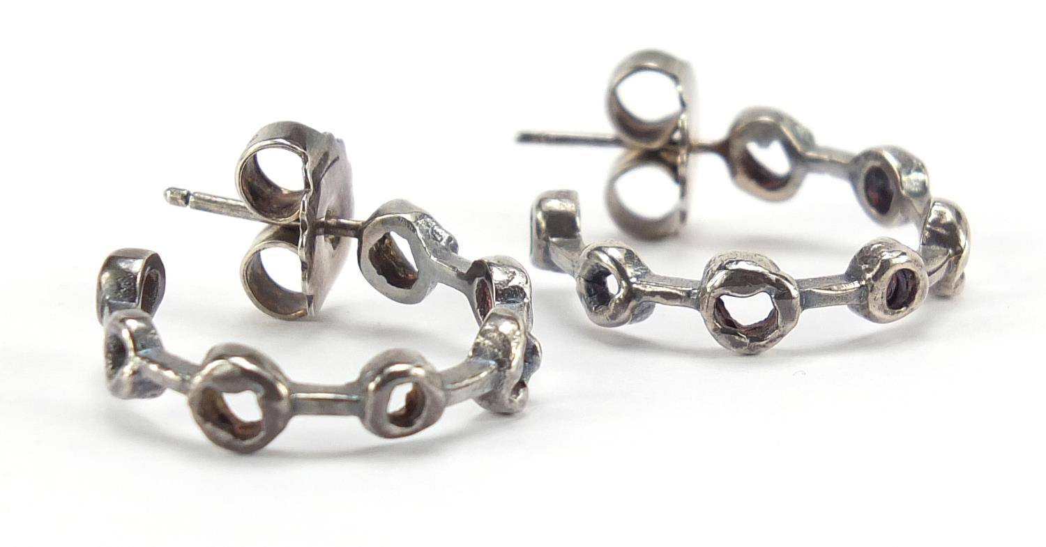 John Donald, pair of Modernist silver hoop earrings, 2cm in diameter, 5.2g :For Further Condition - Image 2 of 3