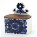 Arabia, 1970's Finnish blue and white ceramic salt pot with wooden hinged lid, 13.5cm wide :For