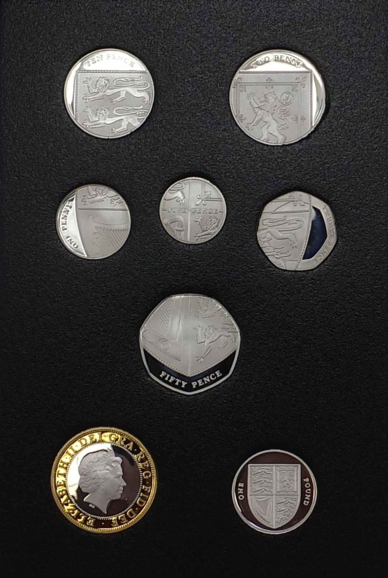 The Fifth Circulating Coin Portrait First and Final editions silver proof coin set with fitted - Bild 5 aus 8