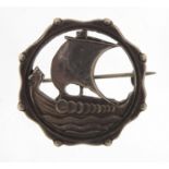 Norwegian 830S silver Viking longboat brooch, 3.5cm in diameter, 15.0g :For Further Condition