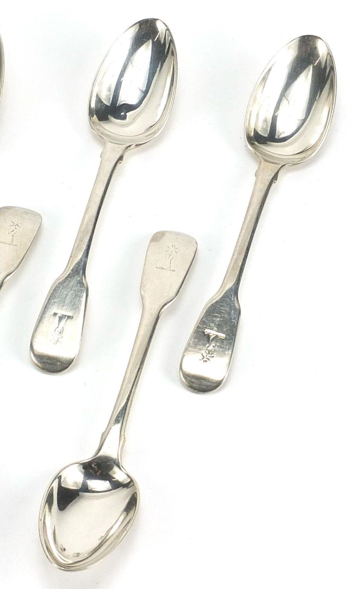 Georgian and later silver spoons including a set of four, various hallmarks, the largest 17.5cm in - Bild 3 aus 6