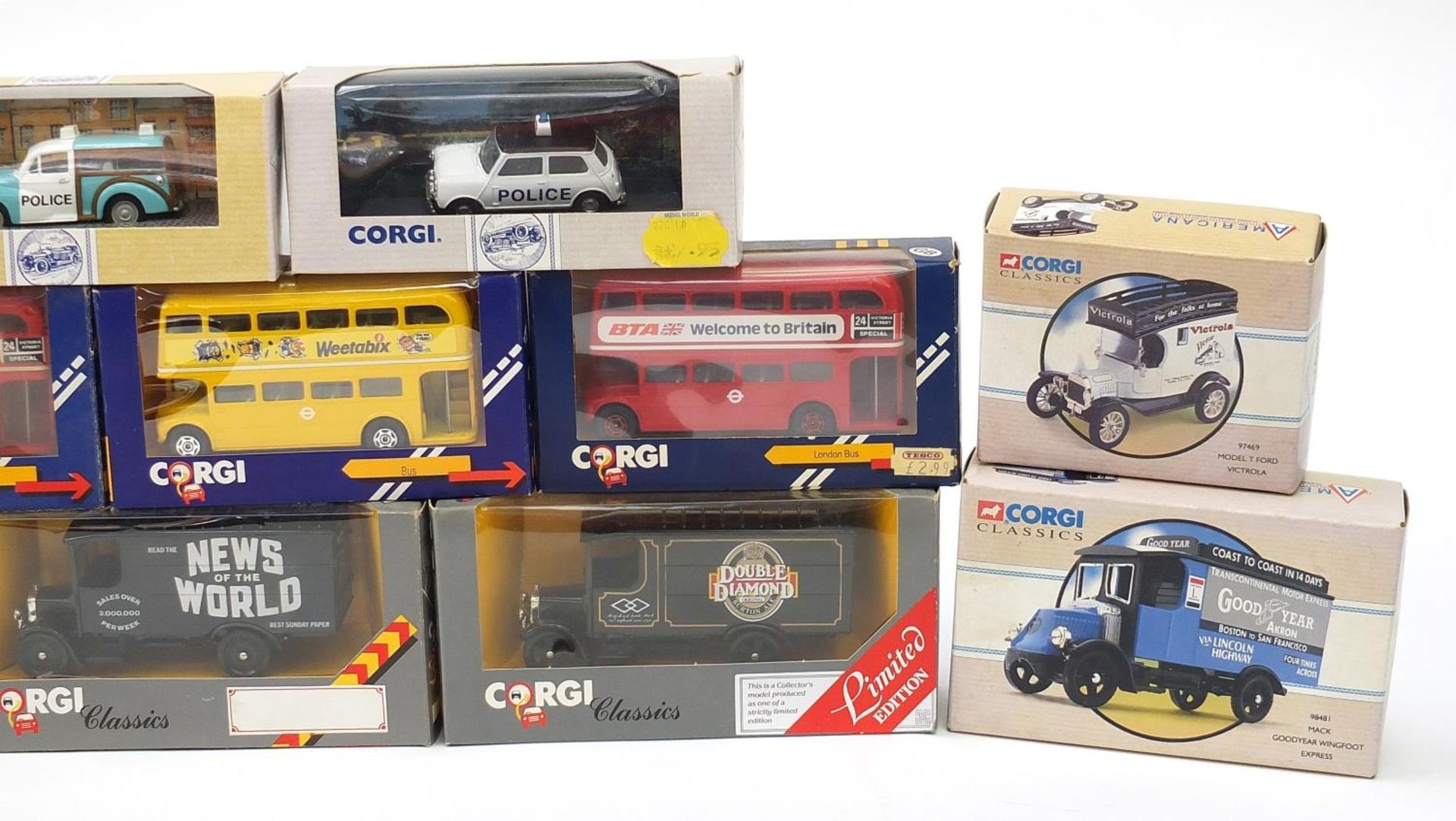 Collection of Corgi die cast model vehicles with boxes, including four model T vans :For Further - Bild 5 aus 6