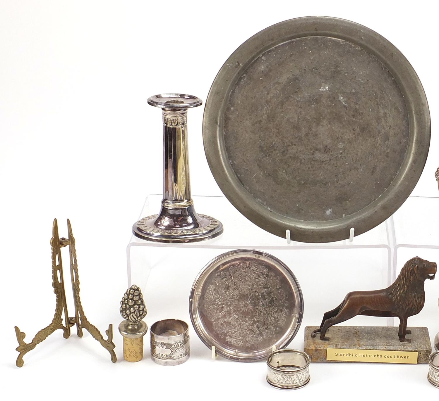 Metalware including a pair of silver napkin rings and pair of silver plated candlesticks, the - Image 2 of 5