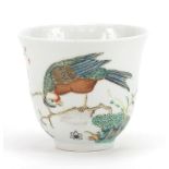 Good Chinese porcelain tea cup, finely hand painted in the famille rose palette with birds amongst