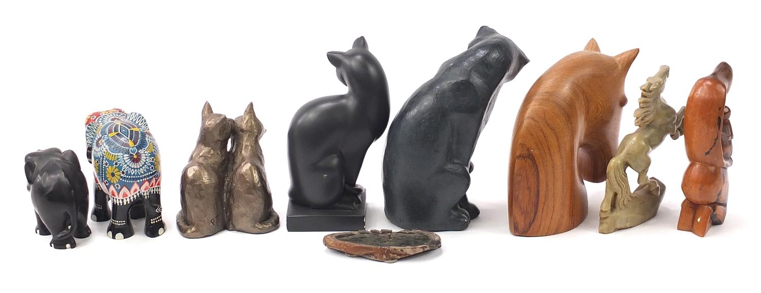Animal sculptures including a carved wood horse head, carved ebony elephant, bronzed cat and Chinese - Image 4 of 7