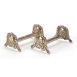 William Devenport, pair of Edwardian knife rests, Birmingham 1910, 6.5cm in length, 38.0g :For