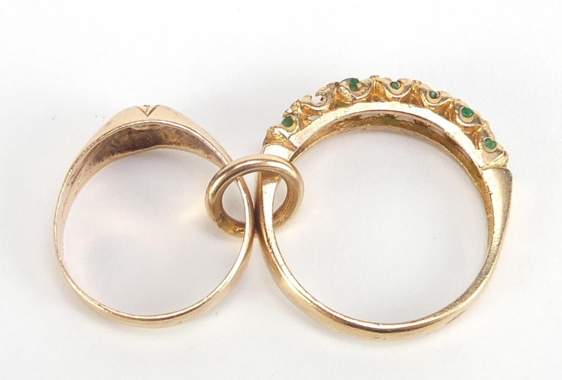 Two 9ct gold rings including one set with emeralds, sizes M and E, total 4.3g : For Further - Image 4 of 6