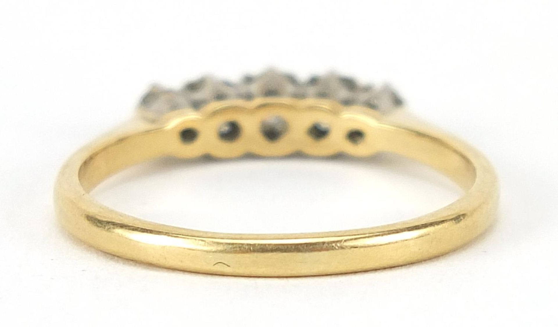 18ct gold and platinum graduated diamond five stone ring, the central diamond approximately 2.3mm in - Image 3 of 5