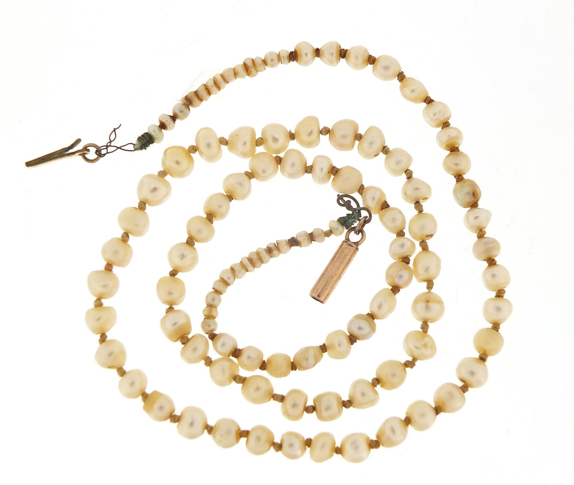 Antique graduated pearl necklace with 9ct gold clasp, housed in a tooled leather box, 42cm in length - Image 2 of 5