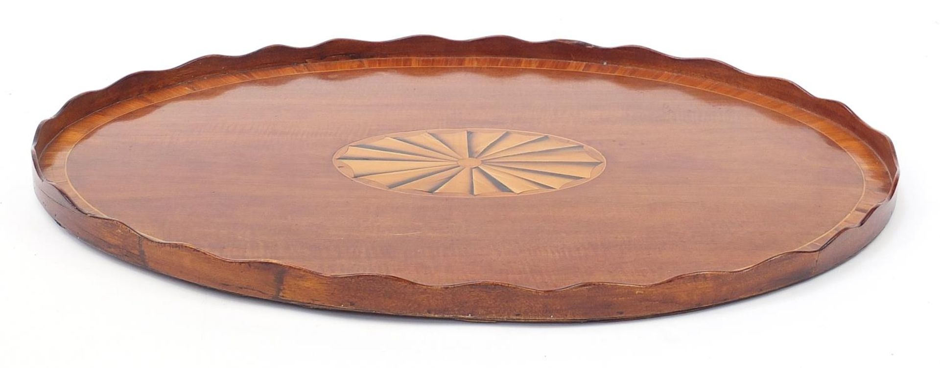 Large Edwardian oval inlaid mahogany serving tray with wavy gallery, 80.5cm x 56.5cm : For Further - Bild 4 aus 6