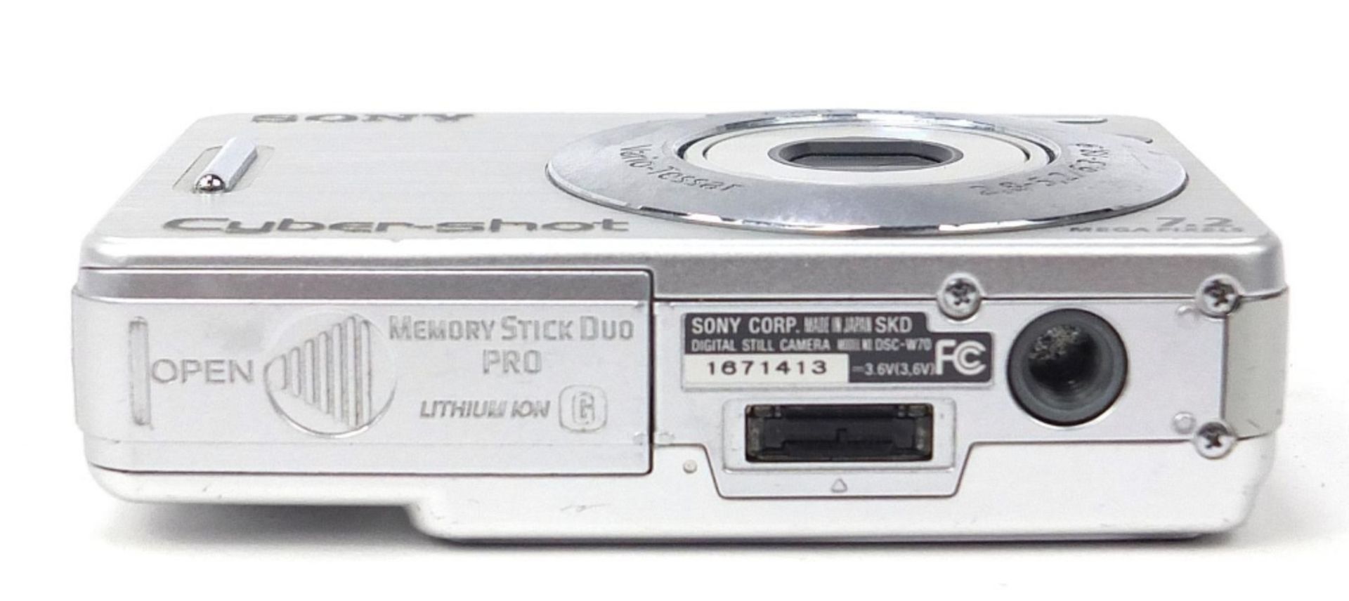 Sony DSC-W70 digital camera with 2GB memory card : For Further Condition Reports Please Visit Our - Image 4 of 6