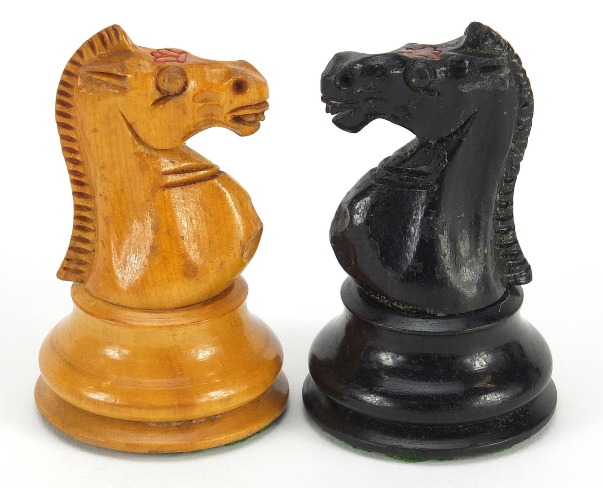 Boxwood and ebony Staunton chess set with mahogany case, possibly by Jaques, the largest piece 8.5cm - Image 5 of 8