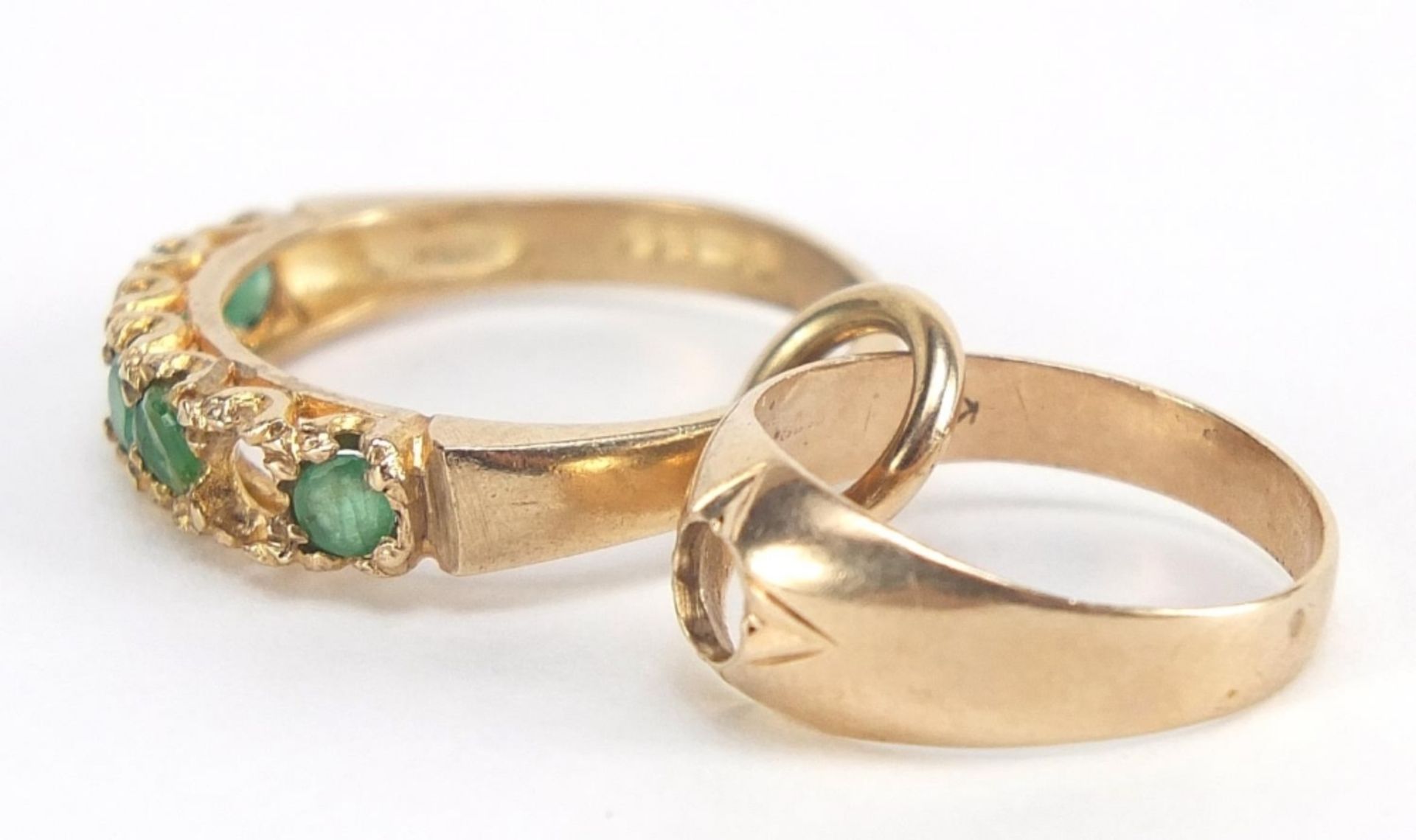 Two 9ct gold rings including one set with emeralds, sizes M and E, total 4.3g : For Further - Image 2 of 6