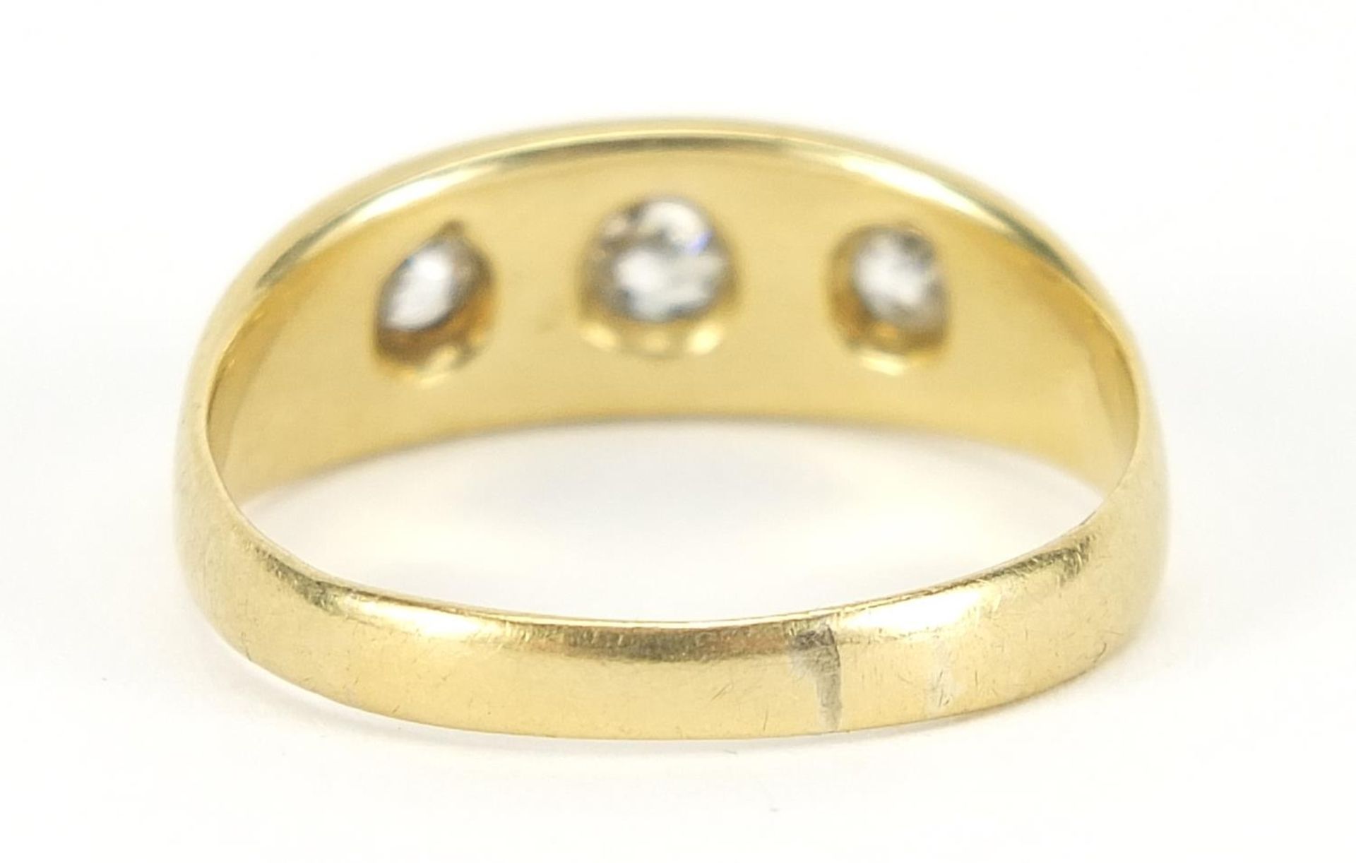18ct gold diamond three stone Gypsy ring, size U, 5.0g : For Further Condition Reports Please - Bild 3 aus 5