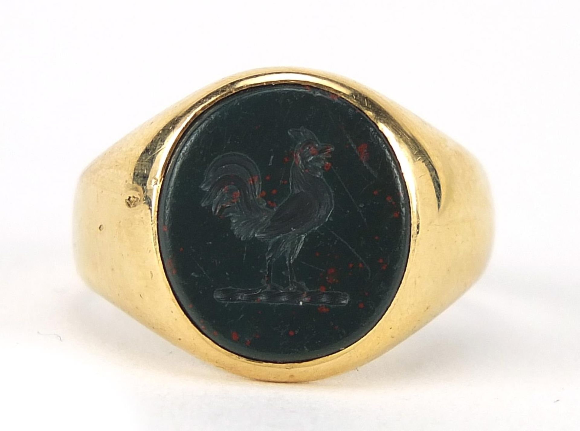 18ct gold bloodstone intaglio seal signet ring engraved with a rooster, size R, 7.7g : For Further