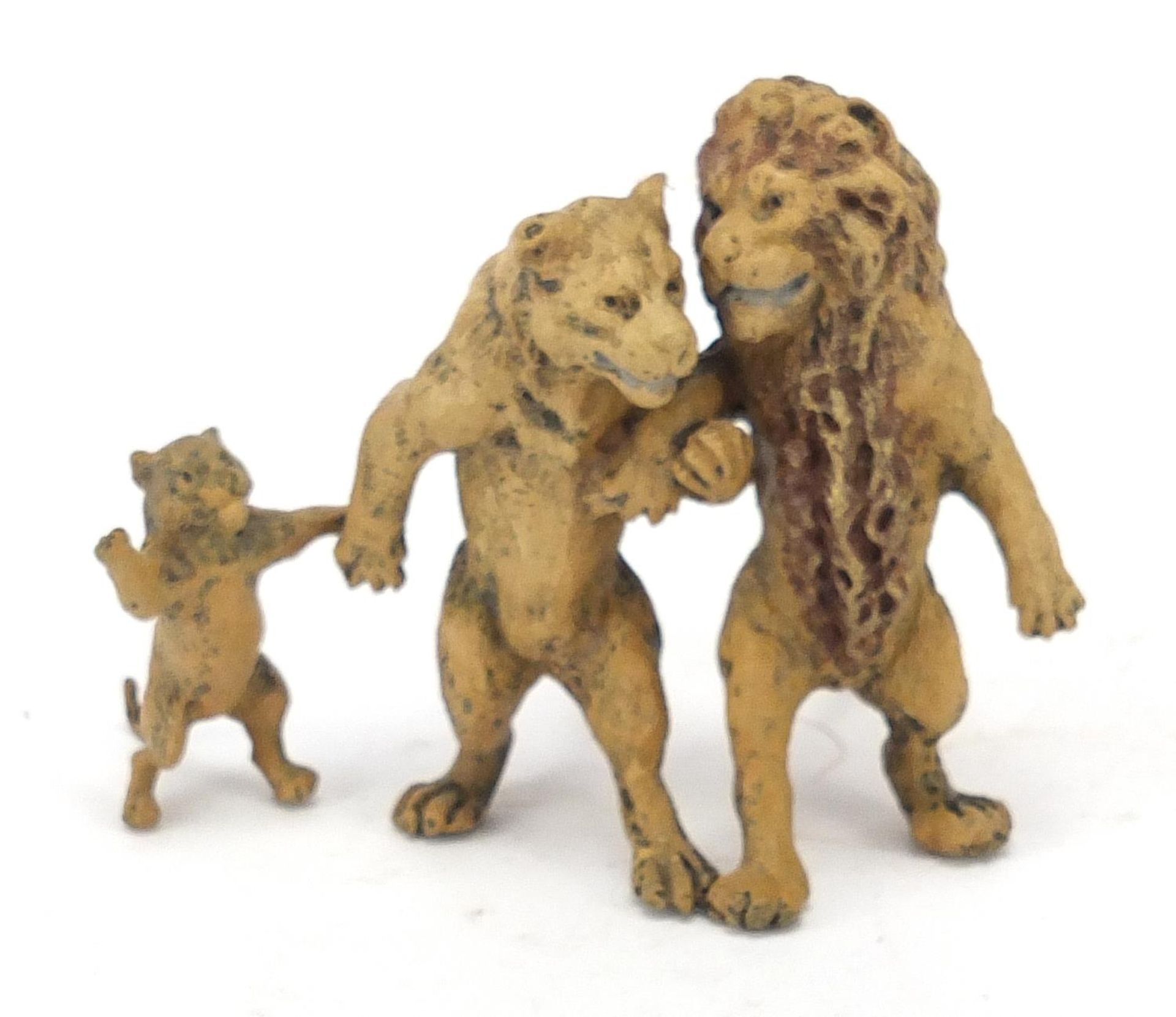 Cold painted bronze lion family in the style of Franz Xaver Bergmann, 8cm wide : For Further