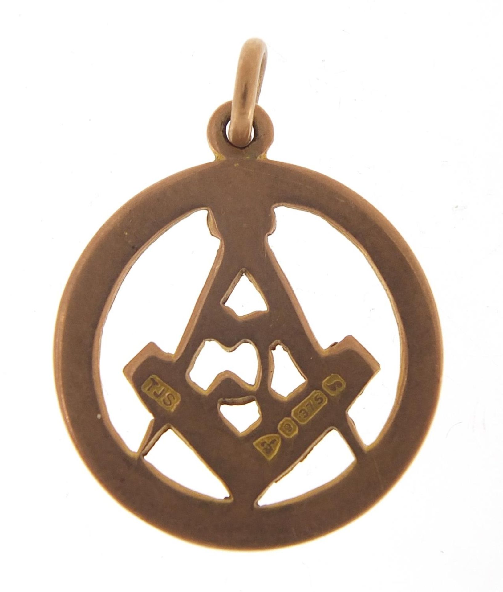 9ct gold masonic pendant, 2.5cm high, 3.7g : For Further Condition Reports Please Visit Our - Image 3 of 6