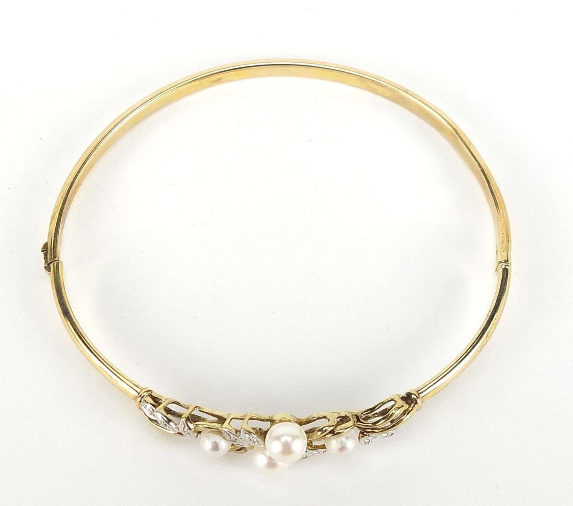 9ct gold pearl and diamond hinged bangle, 6.5cm wide, 7.0g : For Further Condition Reports Please - Image 5 of 5