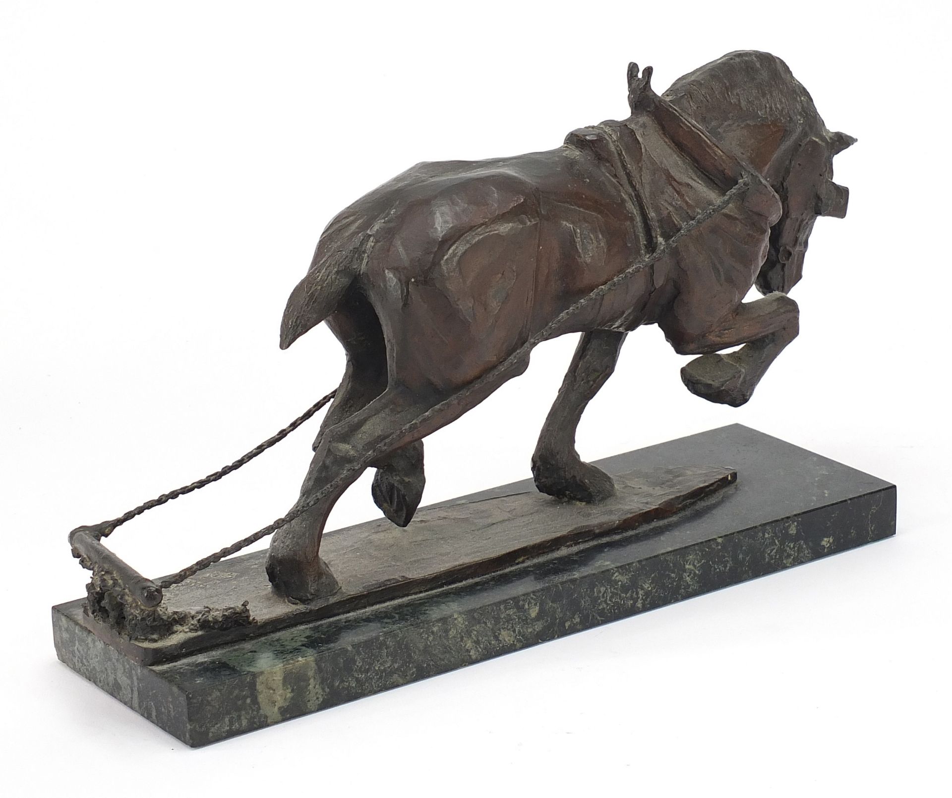 Patinated bronze workhorse raised on a rectangular green marble base, 32cm in length : For Further - Bild 4 aus 8