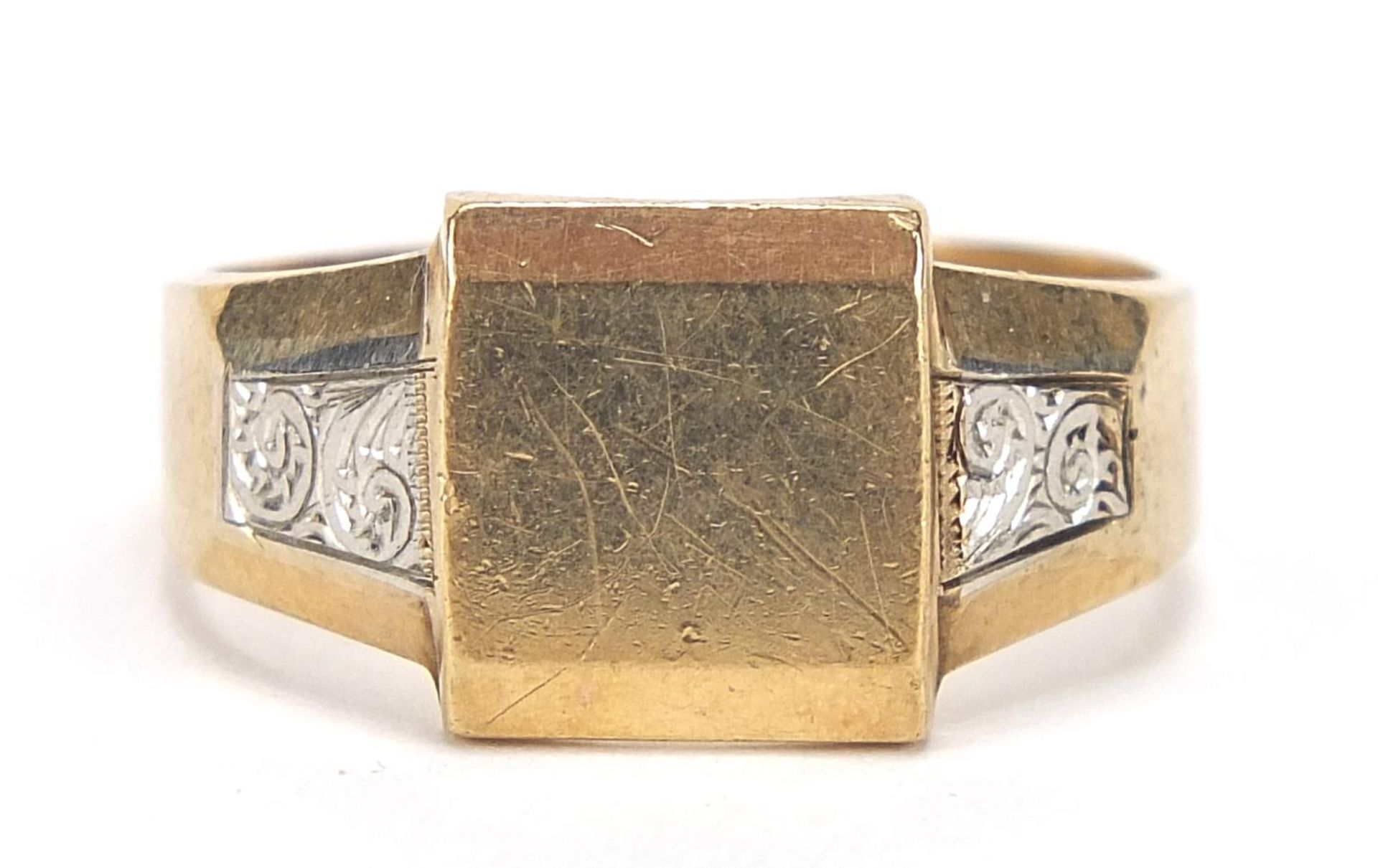 9ct two tone gold signet ring, stamped Bravingtons, size R, 4.6g : For Further Condition Reports