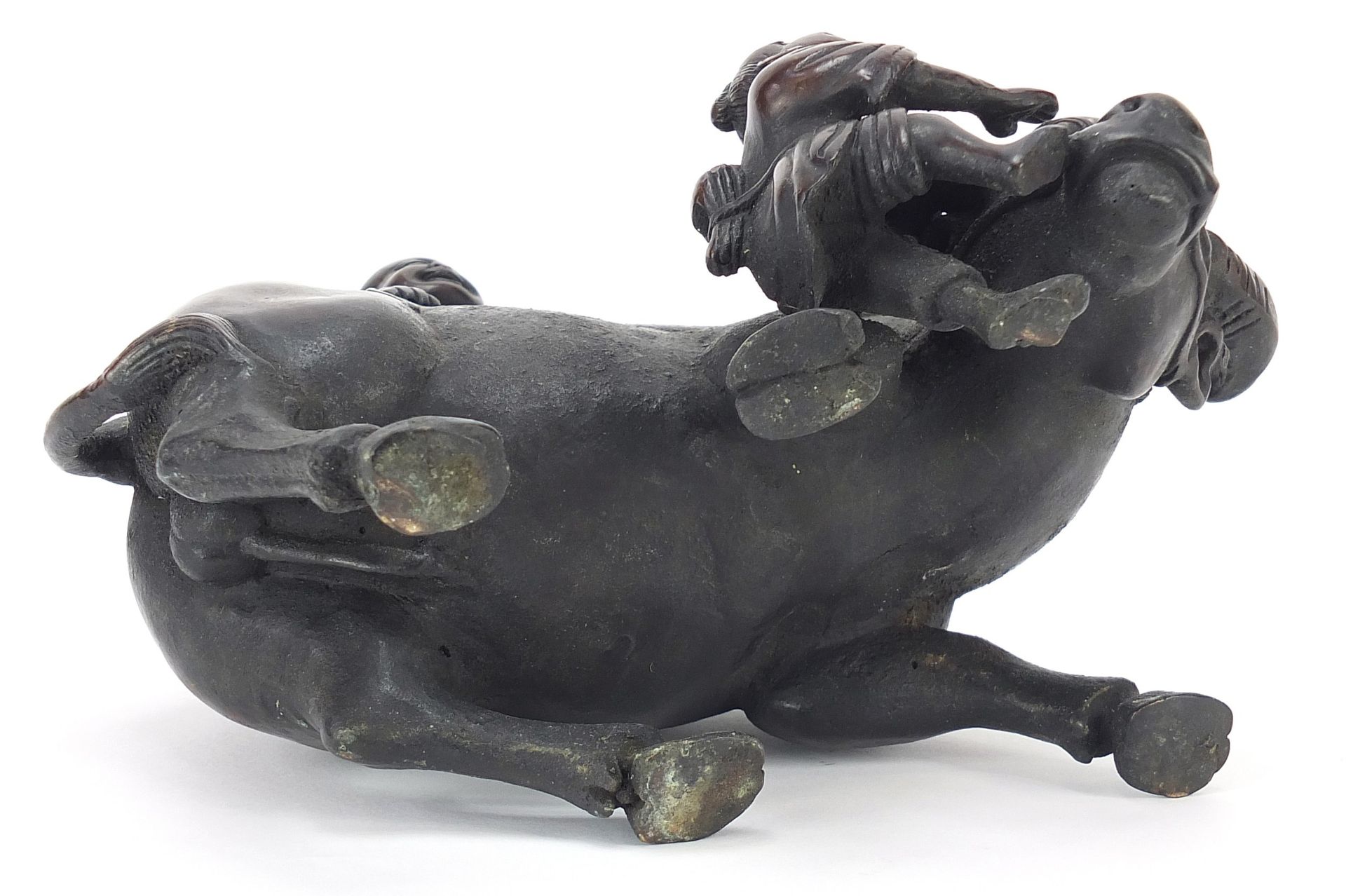 Chinese patinated bronze figure of two boys on a water buffalo, 16cm in length : For Further - Bild 8 aus 8