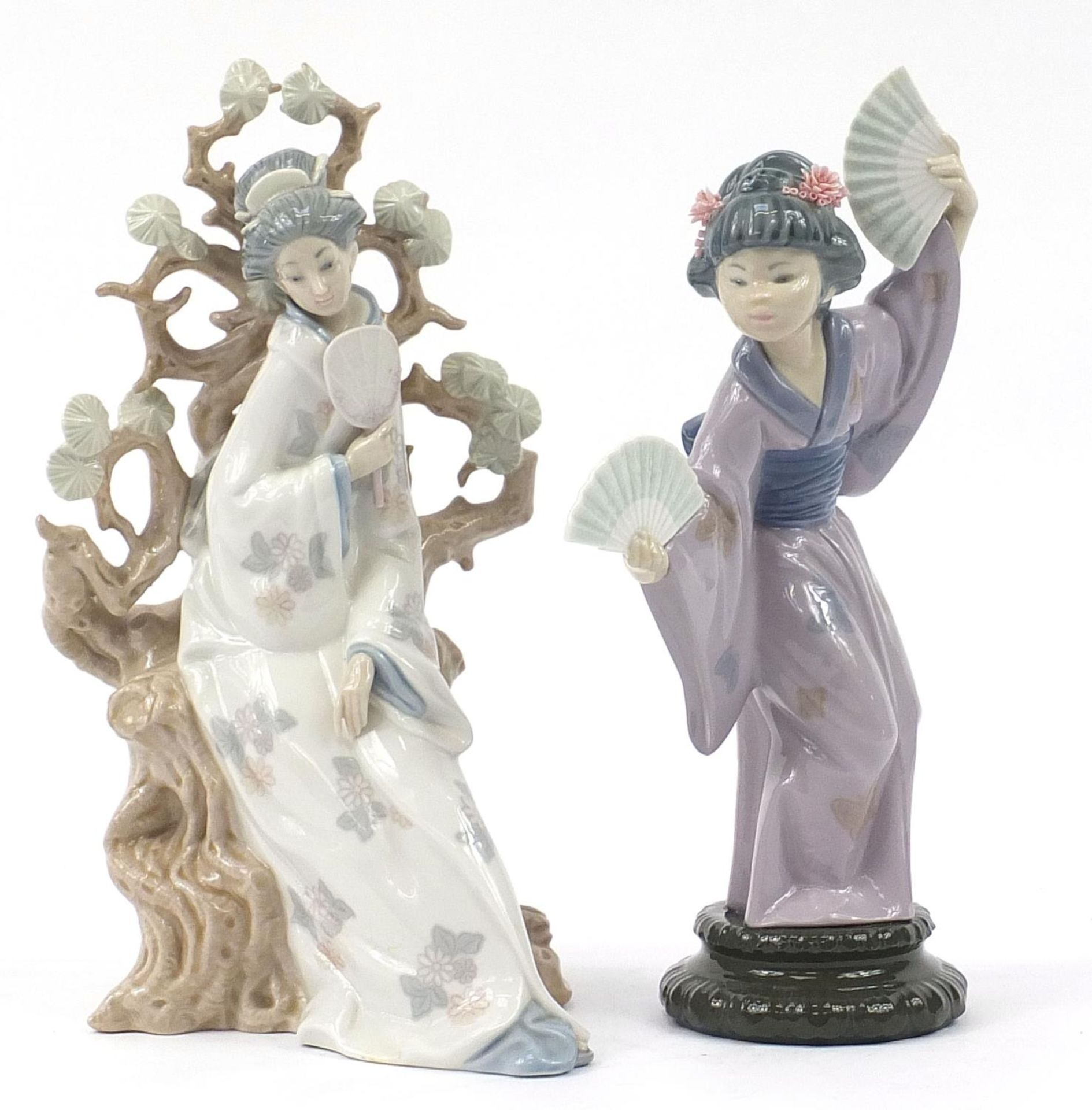 Two Lladro Geisha girls with boxes, number 4807 and 4991, the largest 31cm high : For Further - Image 2 of 8