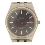 Omega, gentlemen's Seamaster quartz wristwatch with date aperture, the case 37mm wide : For