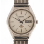 Seiko, vintage gentlemen's quartz wristwatch with day date aperture, numbered 6D0265, 35mm in