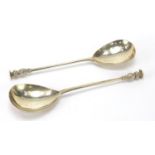 Goldsmiths & Silversmiths Co Ltd, pair of George V silver seal top spoons, London 1910, 19cm in