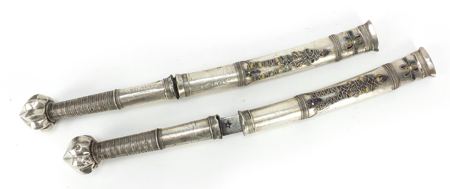 Pair of Middle Easter silver mounted daggers with enamelled scabbards, possibly Sumatran, both - Image 13 of 14