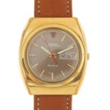 Omega, gentlemen's Megaquartz wristwatch with day date aperture, the case 39mm wide : For Further