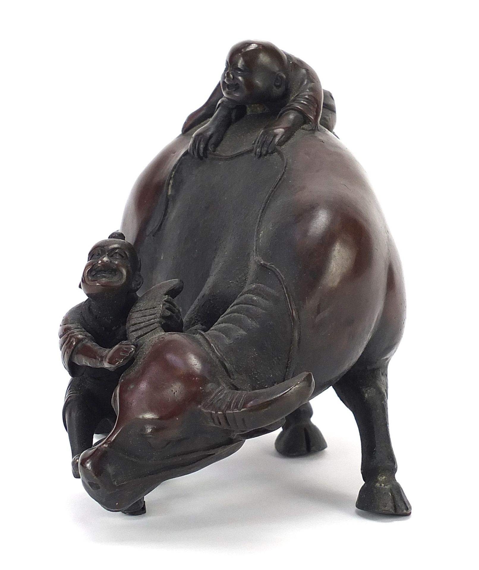 Chinese patinated bronze figure of two boys on a water buffalo, 16cm in length : For Further - Bild 4 aus 8