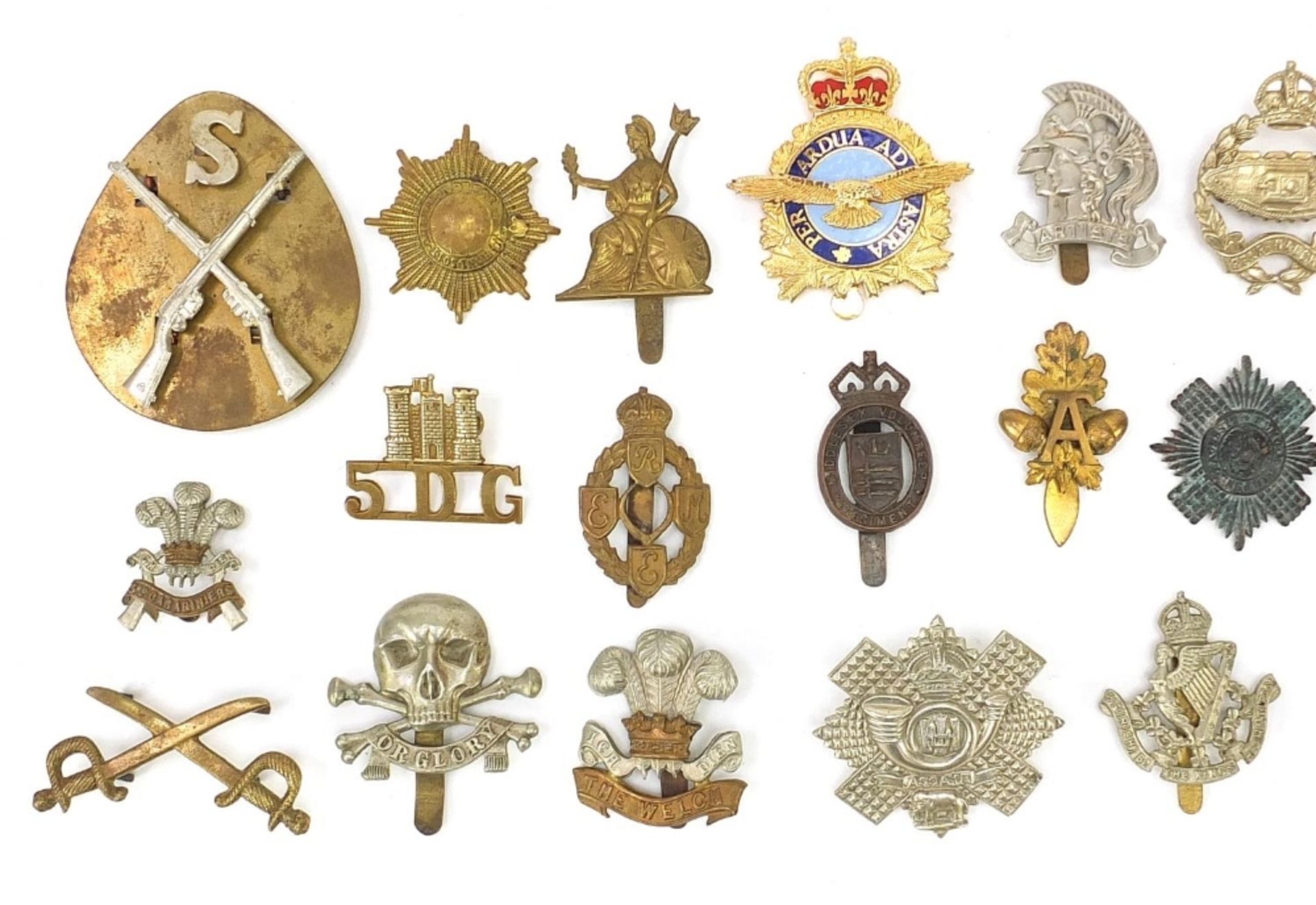 Military interest cap badges including Waterloo, The Welch and The Royal Sussex Regiment : For - Image 2 of 6