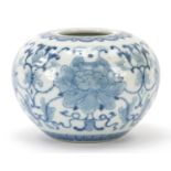 Chinese blue and white porcelain squatted vase hand painted with flowers, six figure character marks