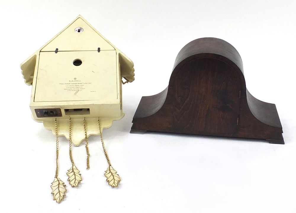 Bradford Editions cuckoo clock and an oak cased mantle clock with Westminster chime, the mantle - Image 3 of 7