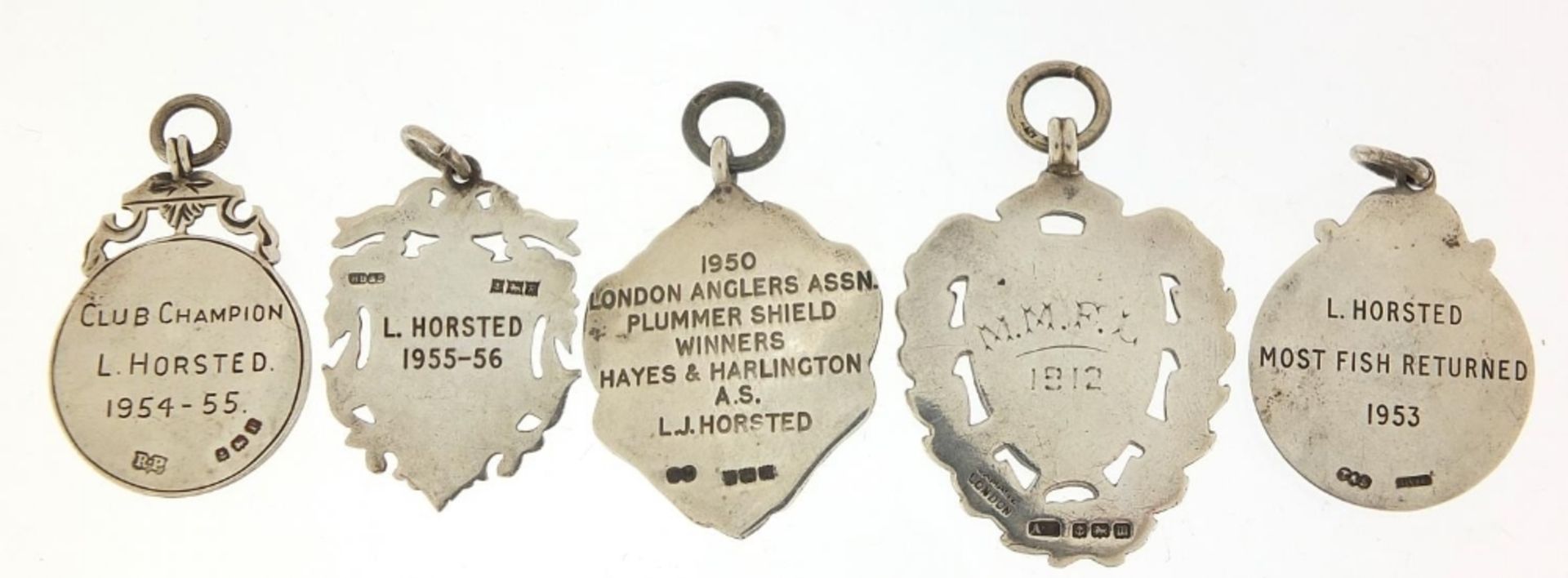 Five Edwardian and later silver sports jewels including Lowne Officer's Cup and London Angler's - Bild 4 aus 8