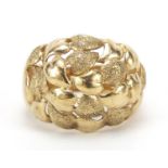 9ct gold vine leaf design ring, size K, 3.8g : For Further Condition Reports Please Visit Our