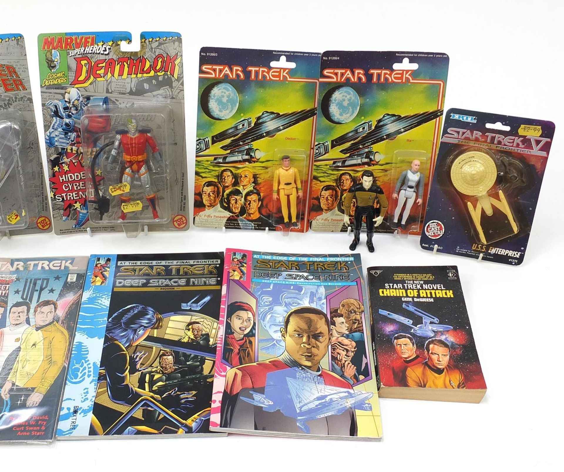 Vintage and later Star Trek and Marvel toys and collectables including four 1979 poseable action - Image 3 of 4